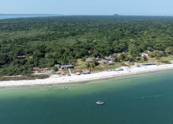 Ponta Oeste Ilha do Mel MV3