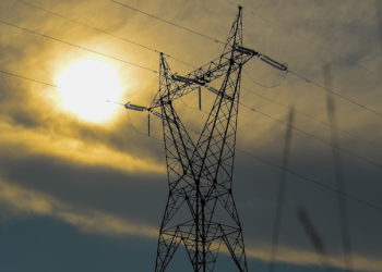 linha de transmissão