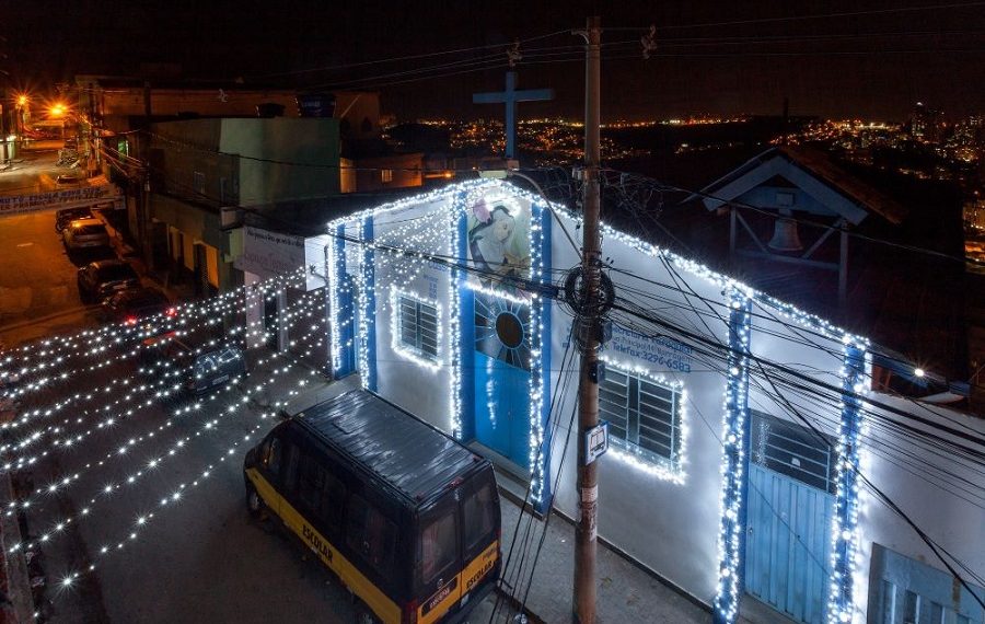 Veja como evitar gambiarras e acidentes nas decorações de Natal 22 Natal